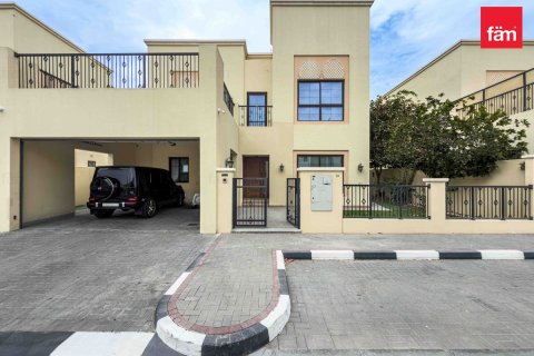 Villa te huur in Dubai, VAE 4 slaapkamers, 469.3 vr.m., nr 696835 - foto 5