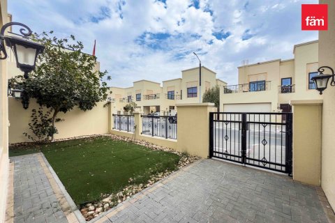 Villa te huur in Dubai, VAE 4 slaapkamers, 469.3 vr.m., nr 696835 - foto 23