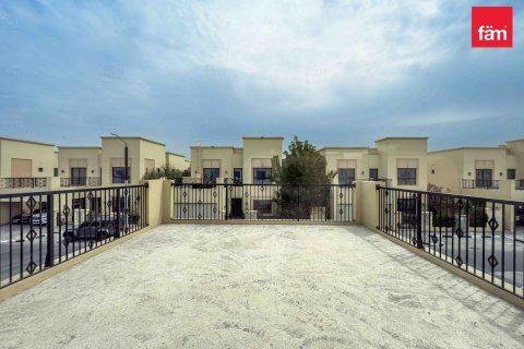 Villa te huur in Dubai, VAE 4 slaapkamers, 469.3 vr.m., nr 696835 - foto 17