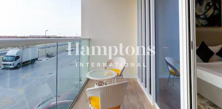 Villa à Dubai Land, Dubai, EAU: 2 chambres, 123.8 m2 № 702203