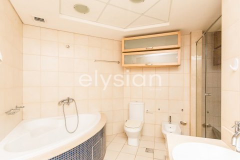 Apartment in Palm Jumeirah, Dubai, UAE 3 bedrooms, 199 sq.m. № 600242 - photo 7