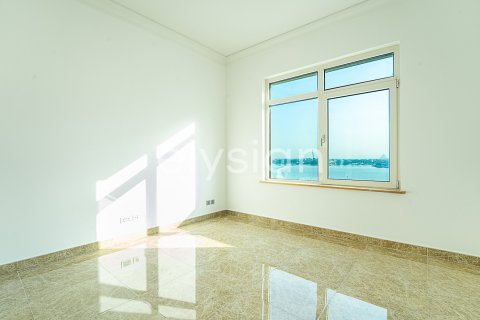 Apartment in Palm Jumeirah, Dubai, UAE 3 bedrooms, 199 sq.m. № 600242 - photo 5
