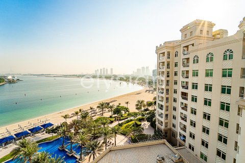 Apartment in Palm Jumeirah, Dubai, UAE 3 bedrooms, 199 sq.m. № 600242 - photo 11