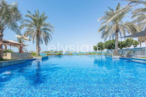 Apartment in Palm Jumeirah, Dubai, UAE 3 bedrooms, 199 sq.m. № 600242 - photo 13