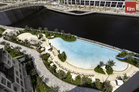 Dubai, UAE의 임대용 아파트 침실 3개, 181.8제곱미터 번호 652421 - 사진 1