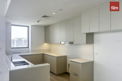 Dubai, UAE의 임대용 아파트 침실 3개, 181.8제곱미터 번호 652421 - 사진 12