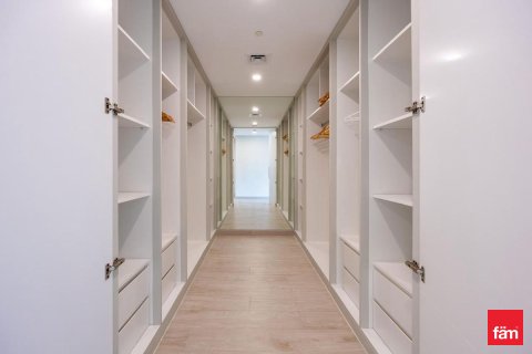 Apartemen di Umm Suqeim, Dubai, UEA 4 kamar tidur, 261.6 m2 nomor 652417 - foto 10