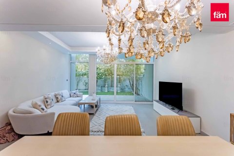 Dubai, BAE’de satılık townhouse 3 yatak odası, 422.9 m&sup2; No 652422 - fotoğraf 2