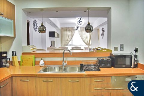 Apartamento para arrendamento em Palm Jumeirah, Dubai, EAU 2 quartos, 162 m2 № 698469 - foto 8