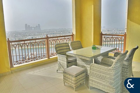 Apartamento para arrendamento em Palm Jumeirah, Dubai, EAU 2 quartos, 162 m2 № 698469 - foto 3