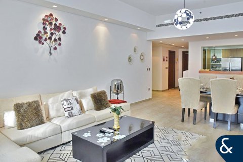 Apartamento para arrendamento em Palm Jumeirah, Dubai, EAU 2 quartos, 162 m2 № 698469 - foto 5