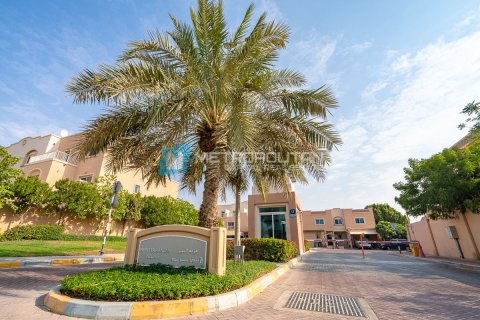 Radhus till försäljning i Al Reef, Abu Dhabi, UAE 4 sovrum, 204.4 kvm Nr. 693706 - fotografi 24