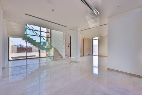 Villa in Abu Dhabi, UAE 5 bedrooms, 2122 sq.m. № 615581 - photo 7
