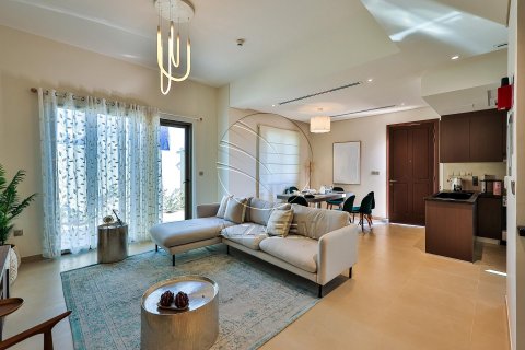 Khalifa City, Abu Dhabi, UAE의 판매용 타운하우스 침실 2개, 125제곱미터 번호 615586 - 사진 18