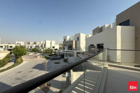 Kuća u nizu u Dubai, UAE 5 spavaćih soba, 327.9 m2 Br. 702291 - fotografija 2