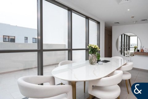 Apartment til salg i Town Square, Dubai, UAE 3 soveværelser, 139 kvm № 666578 - foto 3