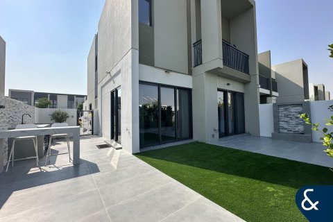 Řadový dům v Dubai Land, Dubai, SAE 4 ložnice, 216 m² Č.: 666580 - fotografie 6