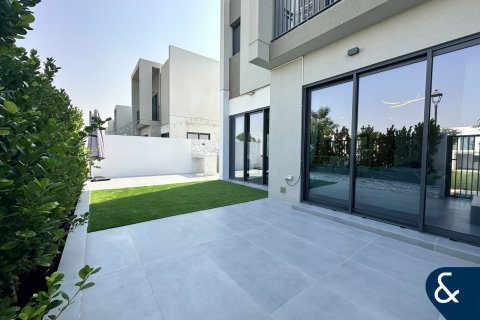 Řadový dům v Dubai Land, Dubai, SAE 4 ložnice, 216 m² Č.: 666580 - fotografie 7