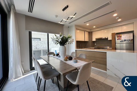 Řadový dům v Dubai Land, Dubai, SAE 4 ložnice, 216 m² Č.: 666580 - fotografie 16