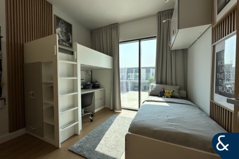 Řadový dům v Dubai Land, Dubai, SAE 4 ložnice, 216 m² Č.: 666580 - fotografie 11