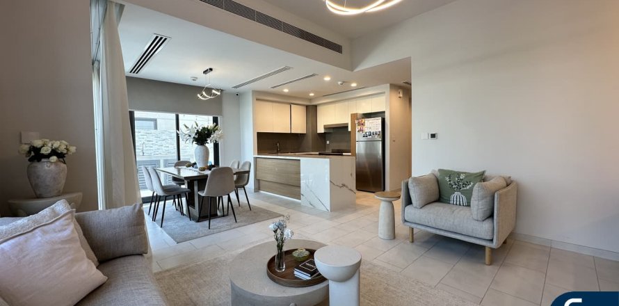 Řadový dům v Dubai Land, Dubai, SAE 4 ložnice, 216 m² Č.: 666580