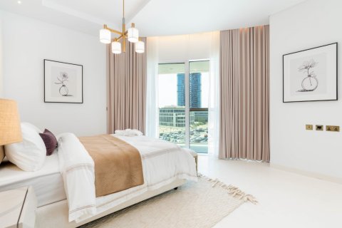 Apartment til salg i Dubai Studio City, Dubai, UAE 2 soveværelser, 102.9 kvm № 682224 - foto 4