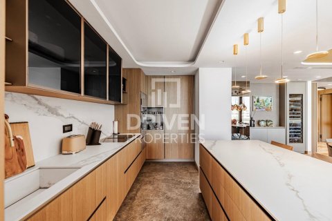 Apartmen di Jumeirah, Dubai, UAE 3 bilik tidur, 251 meter persegi № 603350 - foto 10