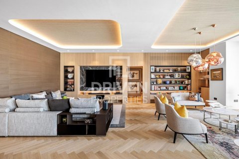 Apartmen di Jumeirah, Dubai, UAE 3 bilik tidur, 251 meter persegi № 603350 - foto 3