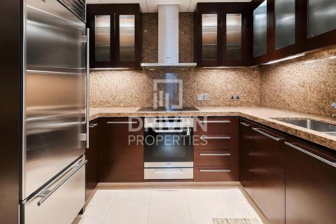 Apartment til salg i Downtown Dubai (Downtown Burj Dubai), Dubai, UAE 1 soveværelse, 128.02 kvm № 764944 - foto 5