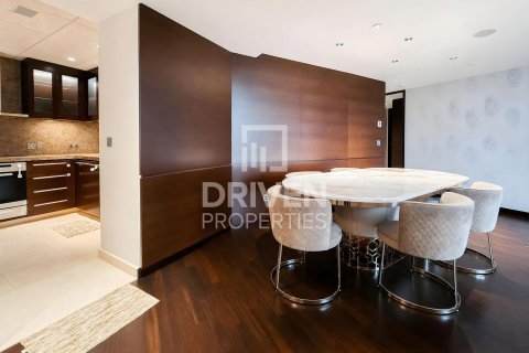 Apartment til salg i Downtown Dubai (Downtown Burj Dubai), Dubai, UAE 1 soveværelse, 128.02 kvm № 764944 - foto 4