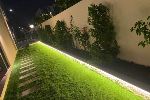 Townhouse in The Valley, Dubai, UAE 4 bedrooms, 255 sq.m. № 720594 - photo 7
