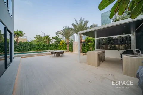 Villa in Meadows, Dubai, UAE 5 bedrooms, 455 sq.m. № 670182 - photo 19