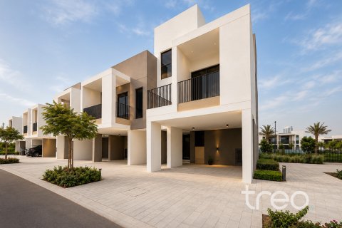 Adosado en Arabian Ranches 3, Dubai, EAU 4 dormitorios, 284.19 m² № 733213
