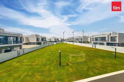 Vilă de vânzare în Dubai, EAU 4 dormitoare, 306.3 mp.  №647701 - poză 2