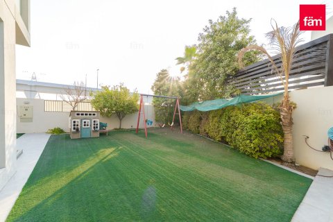 Villa in Jumeirah Park, Dubai, UAE 4 bedrooms, 341.3 sq.m. № 647700 - photo 16