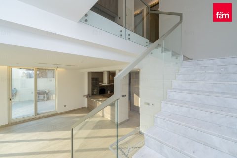Villa in Jumeirah Park, Dubai, UAE 4 bedrooms, 341.3 sq.m. № 647700 - photo 7