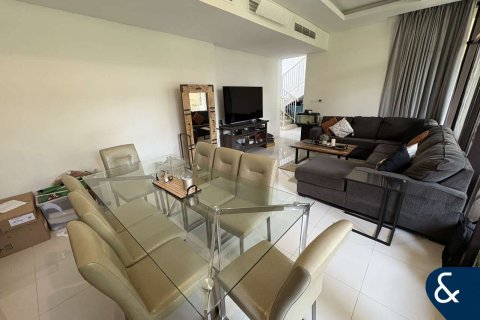 Rijtjeshuis te koop in DAMAC Hills (Akoya by DAMAC), Dubai, VAE 3 slaapkamers, 204 vr.m., nr 667349 - foto 2