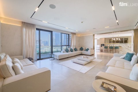 Střešní byt v Al Wasl, Dubai, SAE 4 ložnice, 549 m² Č.: 612346 - fotografie 2
