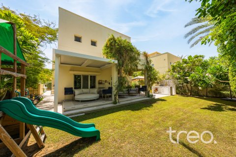 Villa in Meadows, Dubai, VAE: 3 Schlafzimmer, 458.1 m2 Nr. 739310