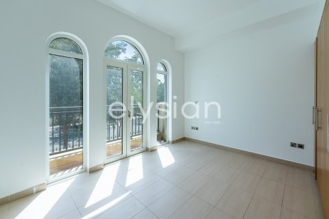 Villa in Jumeirah Park, Dubai, UAE 4 bedrooms, 510 sq.m. № 586287 - photo 5