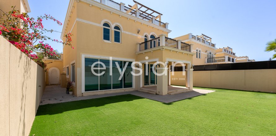Villa in Jumeirah Park, Dubai, UAE 4 bedrooms, 510 sq.m. № 586287