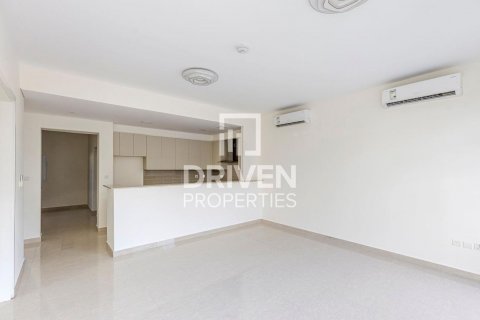 Townhouse in Town Square, Dubai, UAE 4 bedrooms, 262 sq.m. № 602845 - photo 2