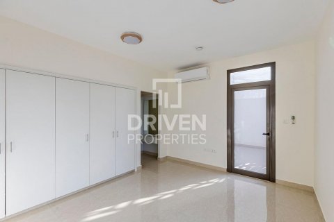 Townhouse in Town Square, Dubai, UAE 4 bedrooms, 262 sq.m. № 602845 - photo 5