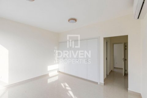 Townhouse in Town Square, Dubai, UAE 4 bedrooms, 262 sq.m. № 602845 - photo 4