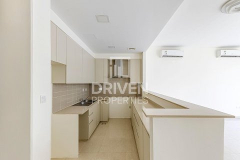 Townhouse in Town Square, Dubai, UAE 4 bedrooms, 262 sq.m. № 602845 - photo 16
