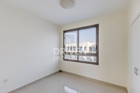 Townhouse in Town Square, Dubai, UAE 4 bedrooms, 262 sq.m. № 602845 - photo 6