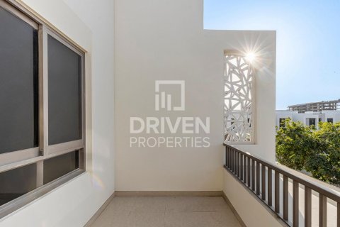 Townhouse in Town Square, Dubai, UAE 4 bedrooms, 262 sq.m. № 602845 - photo 18