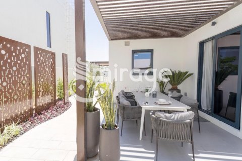 Vila na Yas Island, Abu Dhabi, SAE 4 ložnice, 367.7 m² Č.: 574232 - fotografie 12