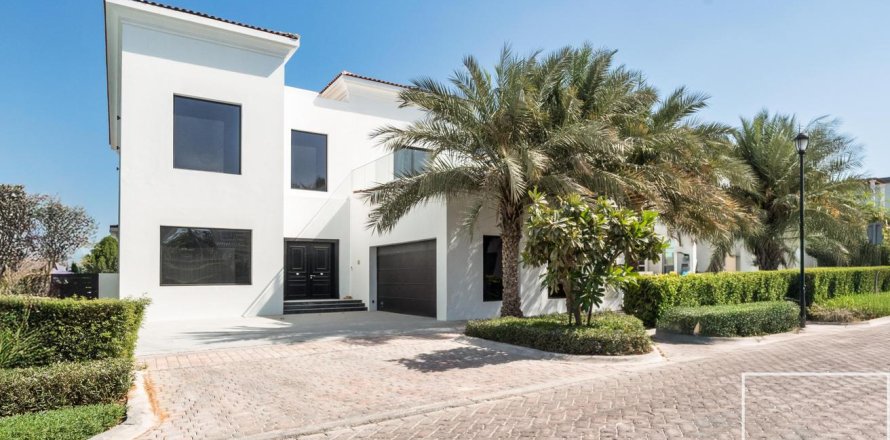 Villa i Jumeirah Golf Estates, Dubai, UAE 6 sovrum, 851.18 kvm Nr. 747494