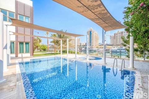 Vila u gradu Palm Jumeirah, Dubai, UAE 6 spavaće sobe, 1245.37 m2 Br. 747493 - Slika 2